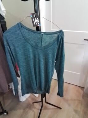 108 green lulu long sleeve